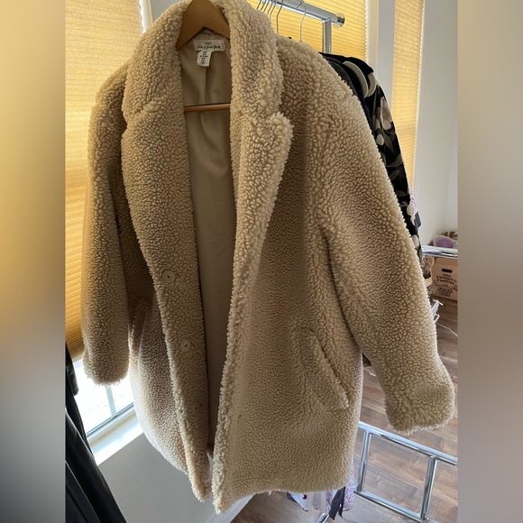 H&M teddy coat. Size M - Picture 2 of 3